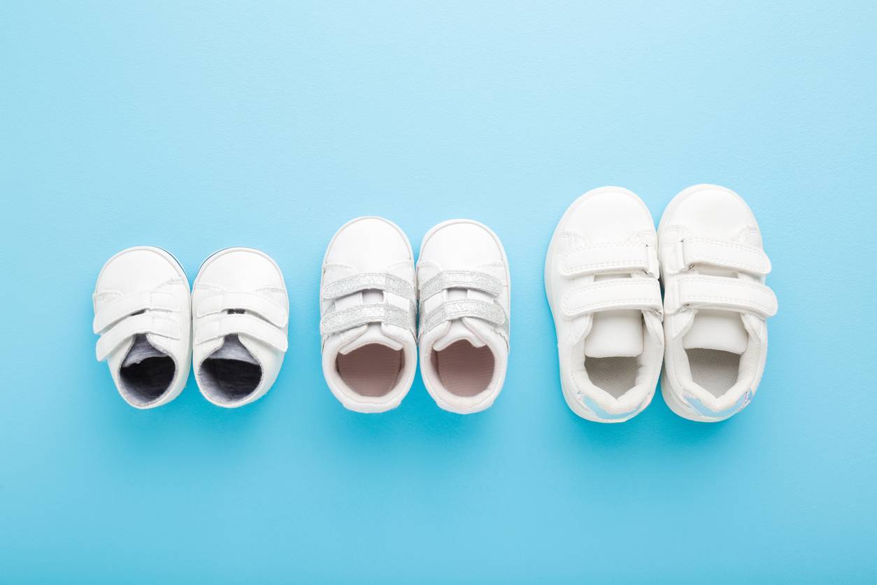 Comment nettoyer les baskets blanches en cuir de votre bébé ?