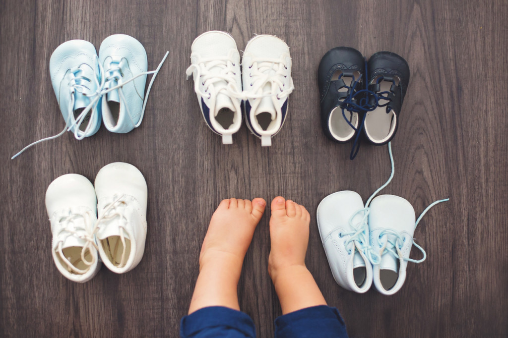Chaussures bébé pieds larges  Conseils pour chausser votre enfant